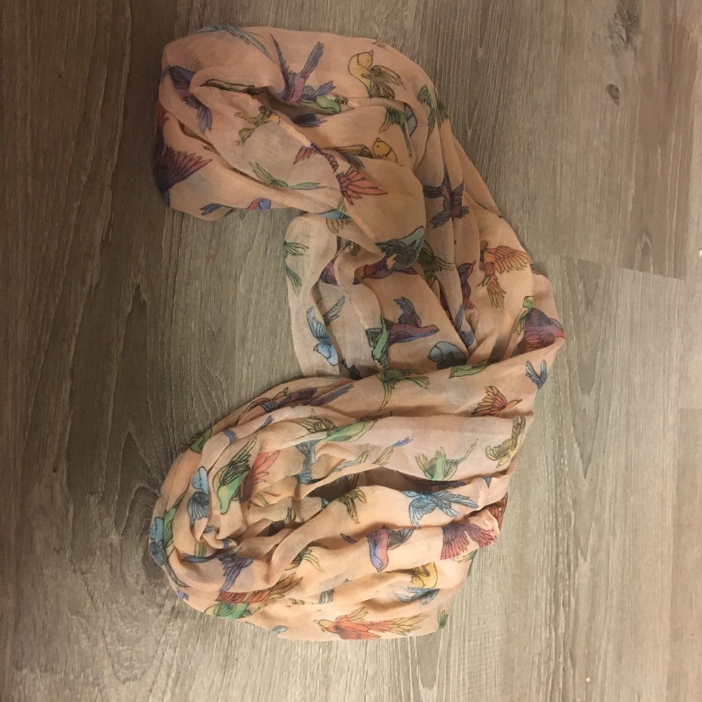 Light pink bird scarf 🎉3 for 10🎉